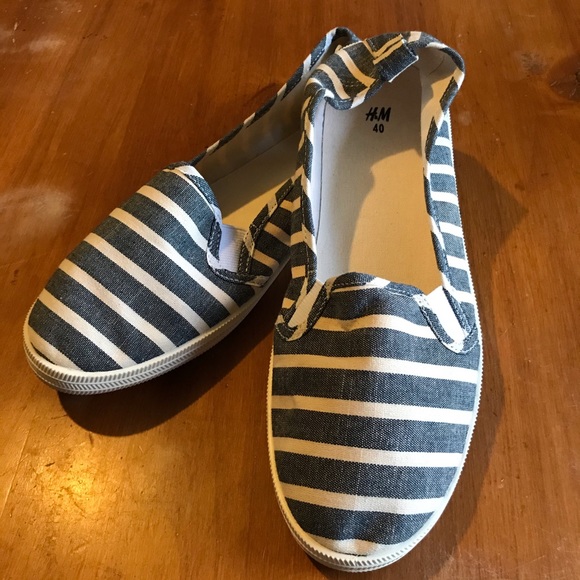 H&M Slip On’s - Picture 2 of 5